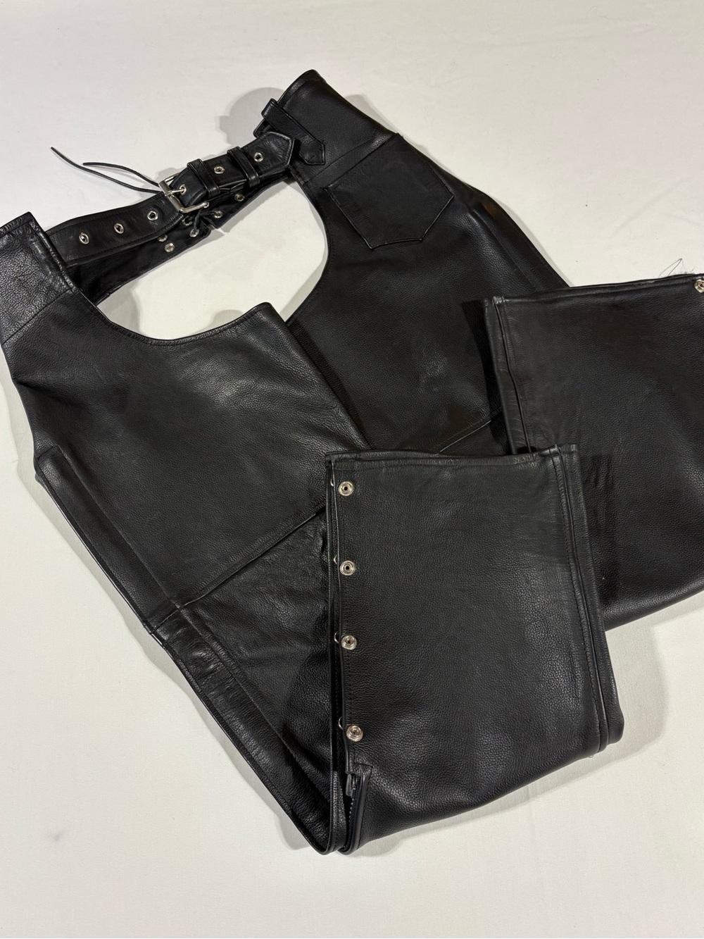 Unik Men’s Black Leather Riding Chaps Medium adjustable